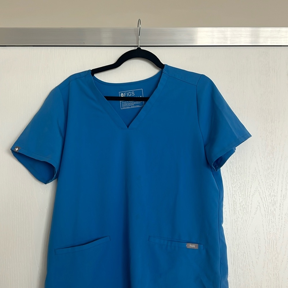 FIGS Denim Blue 2 pocket scrub top